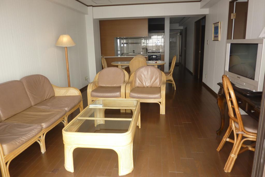 Morimar Resort Hotel Yomitan Exteriör bild