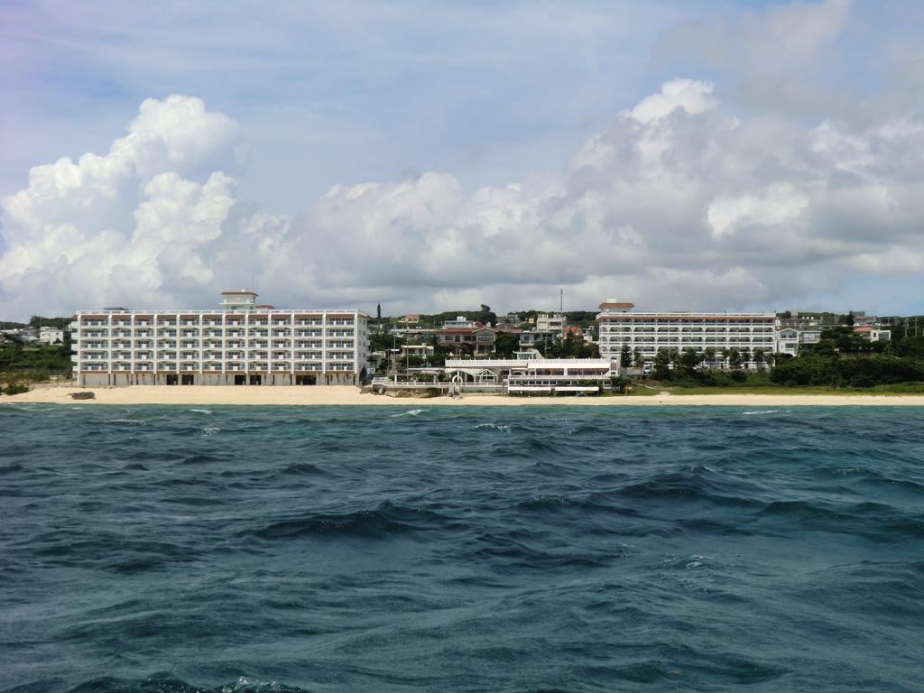 Morimar Resort Hotel Yomitan Exteriör bild