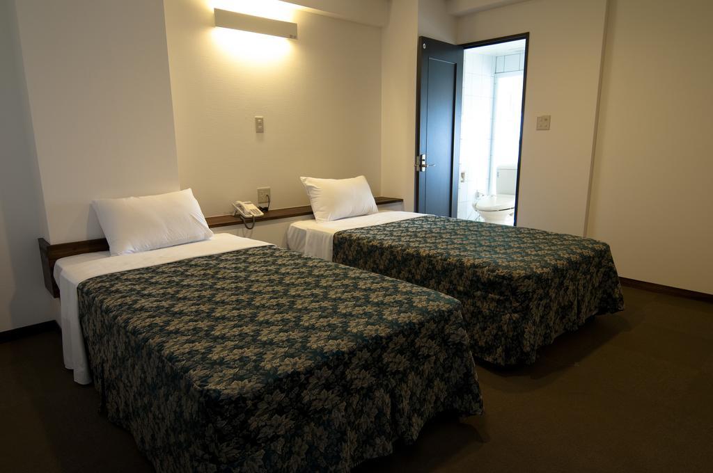 Morimar Resort Hotel Yomitan Rum bild