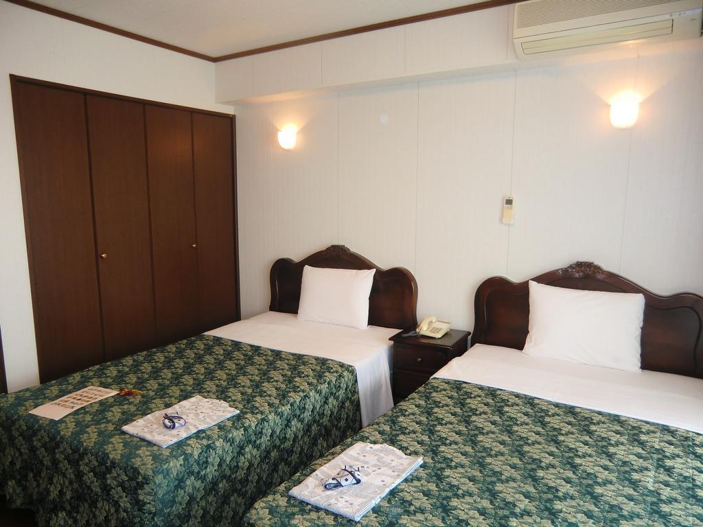 Morimar Resort Hotel Yomitan Exteriör bild