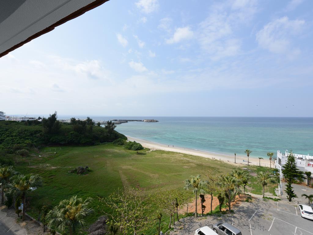 Morimar Resort Hotel Yomitan Exteriör bild
